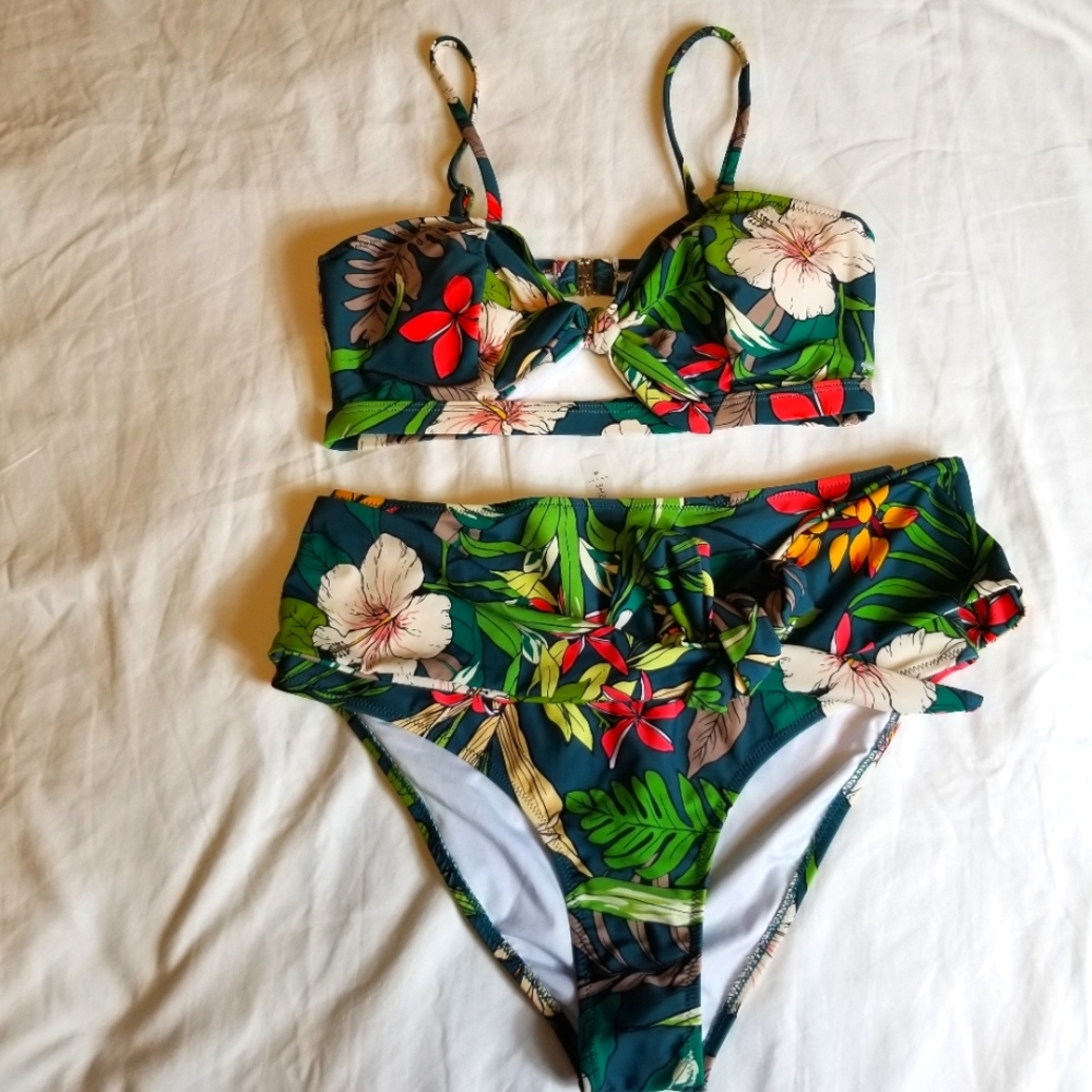 Cupshe Hawaiian Print High Waist Bikini NWT